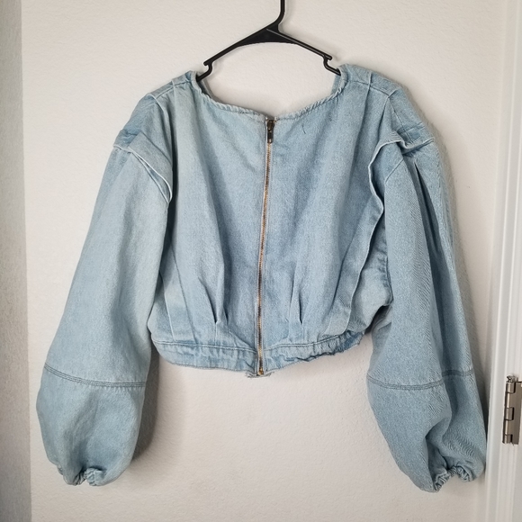 Nasty Gal V Neck Volume Sleeve Denim Crop Top - Picture 8 of 8